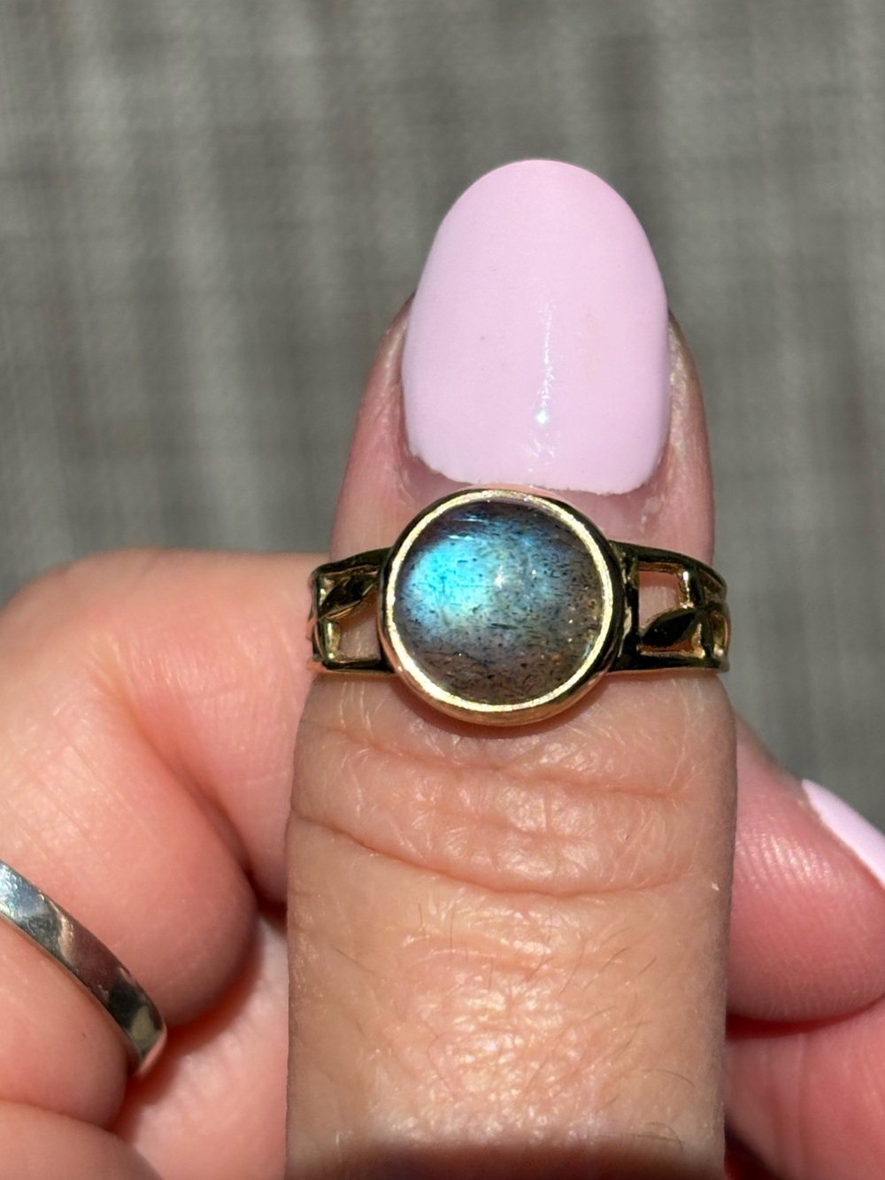 Gold Plated Labradorite Round Cabochon Ring - Size 7